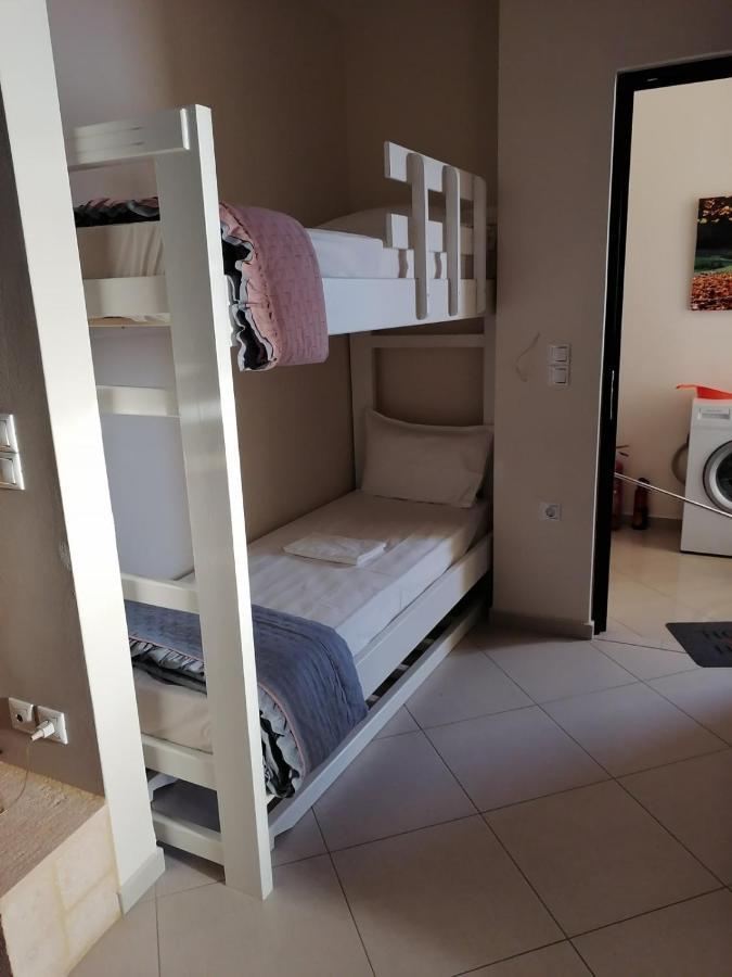 Eleni Apartment Perdika  Extérieur photo