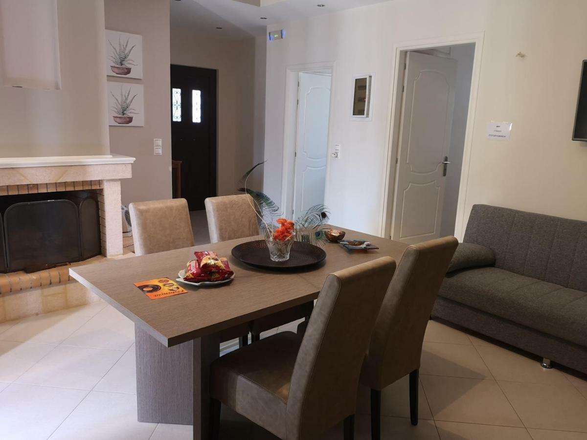 Eleni Apartment Perdika  Extérieur photo